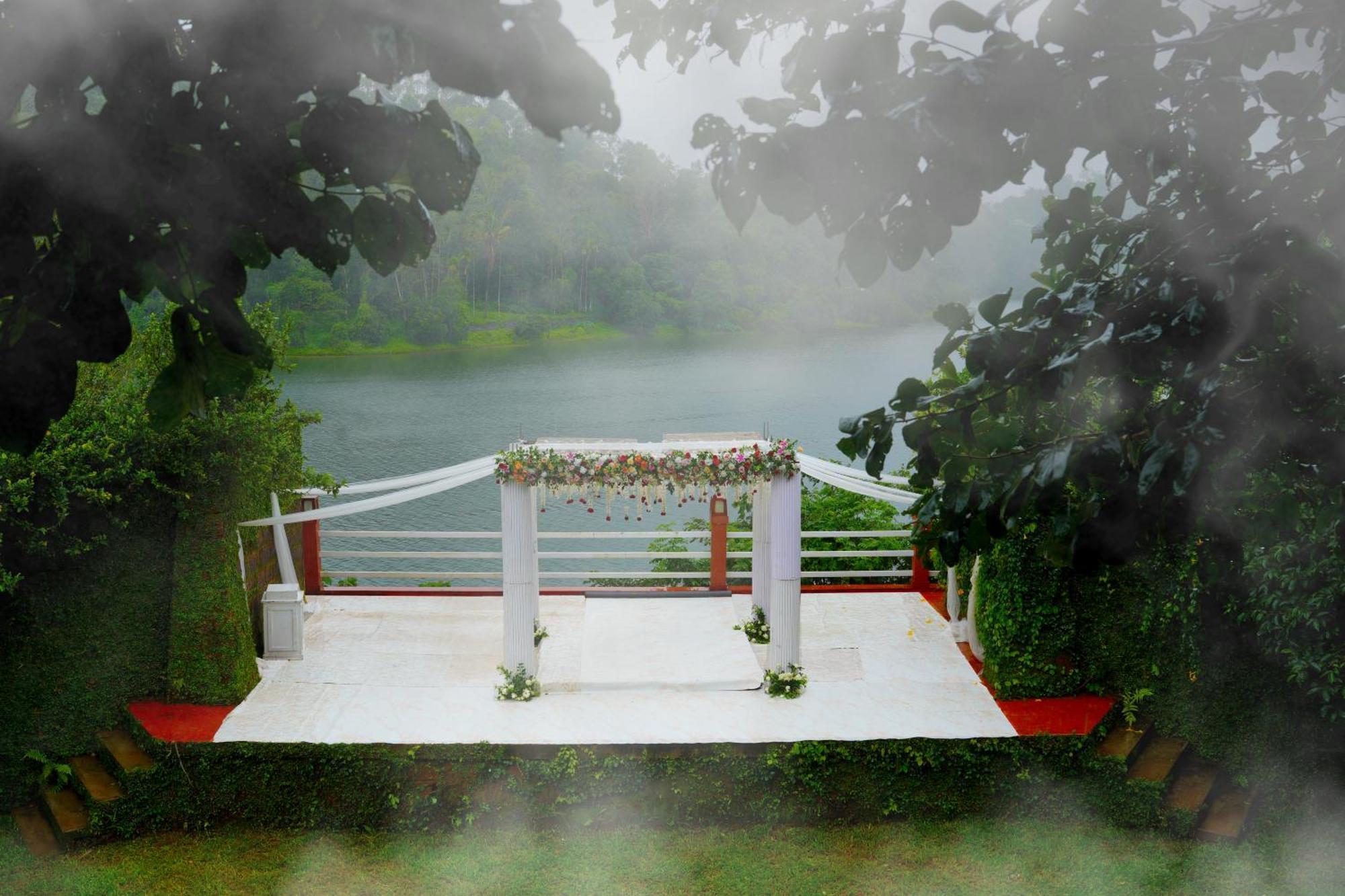 Wayanad Silverwoods Forest Resort & Spa Padinjarathara Ngoại thất bức ảnh